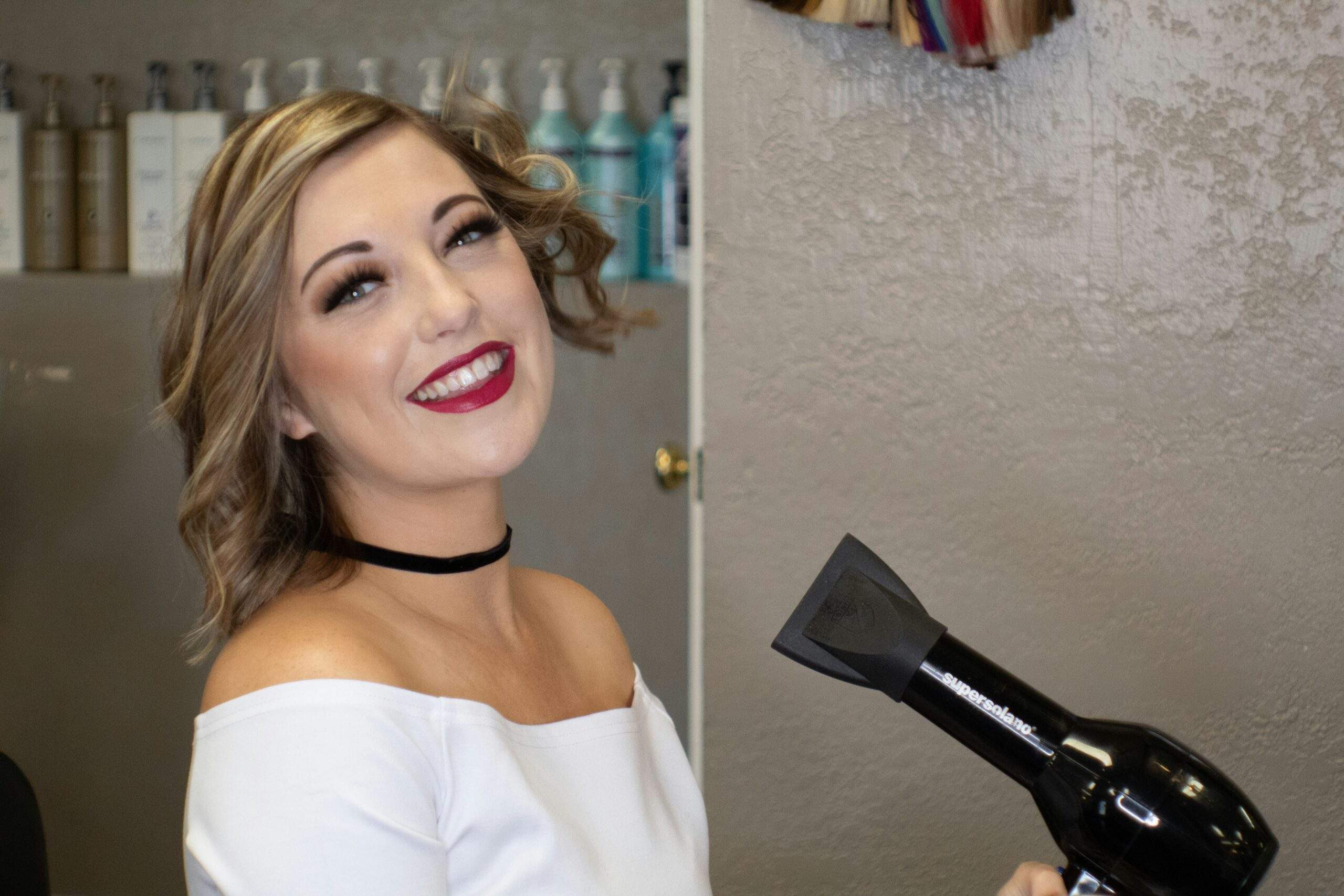A picture showing an overly dramatic and mismatched prom makeup look