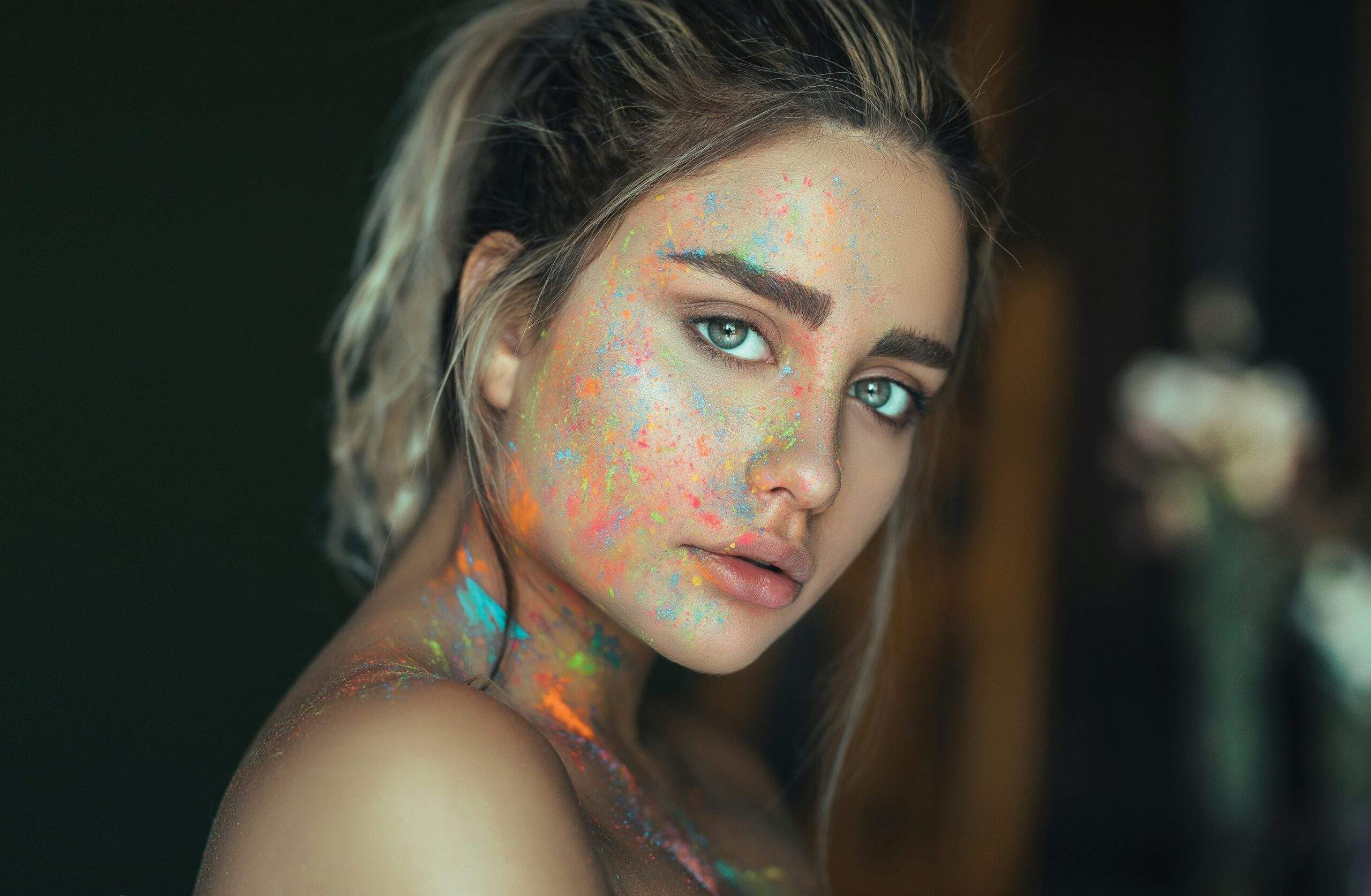 elegant prom makeup look