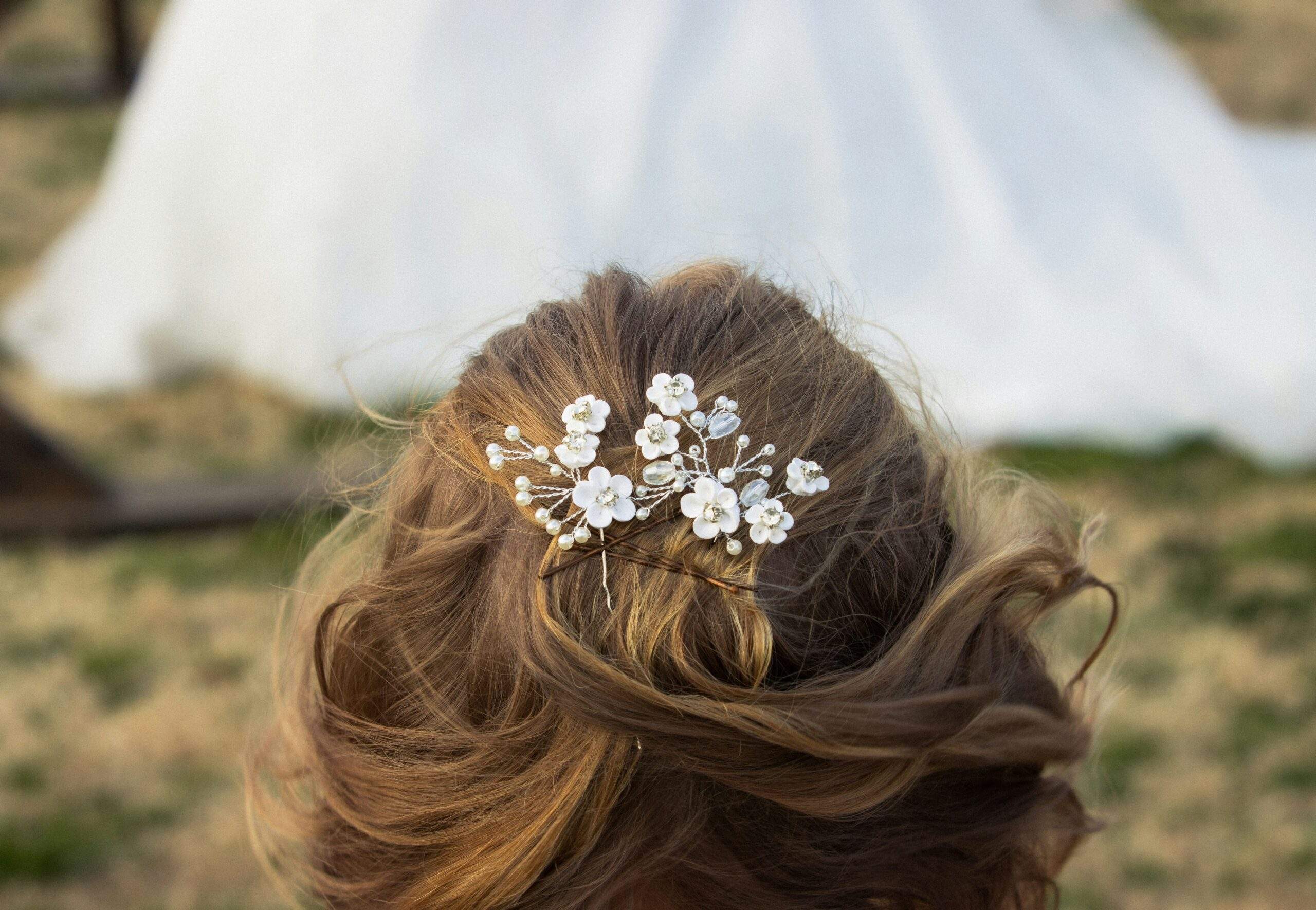 Gallery of three fresh prom looks with glowing skin